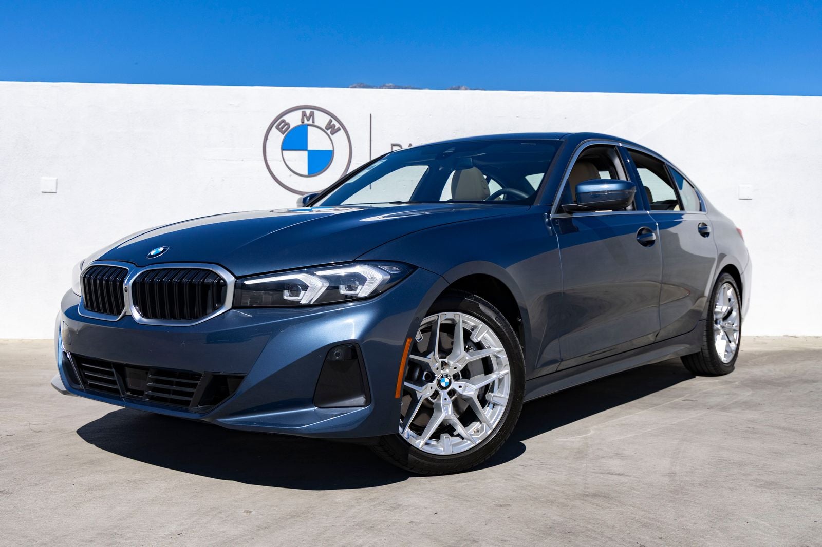 2026 BMW 330i 330i