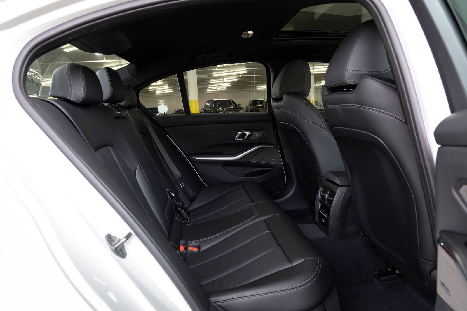 2026 BMW 330i 330i