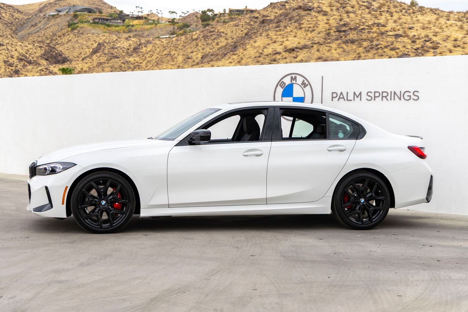 2026 BMW 330i 330i