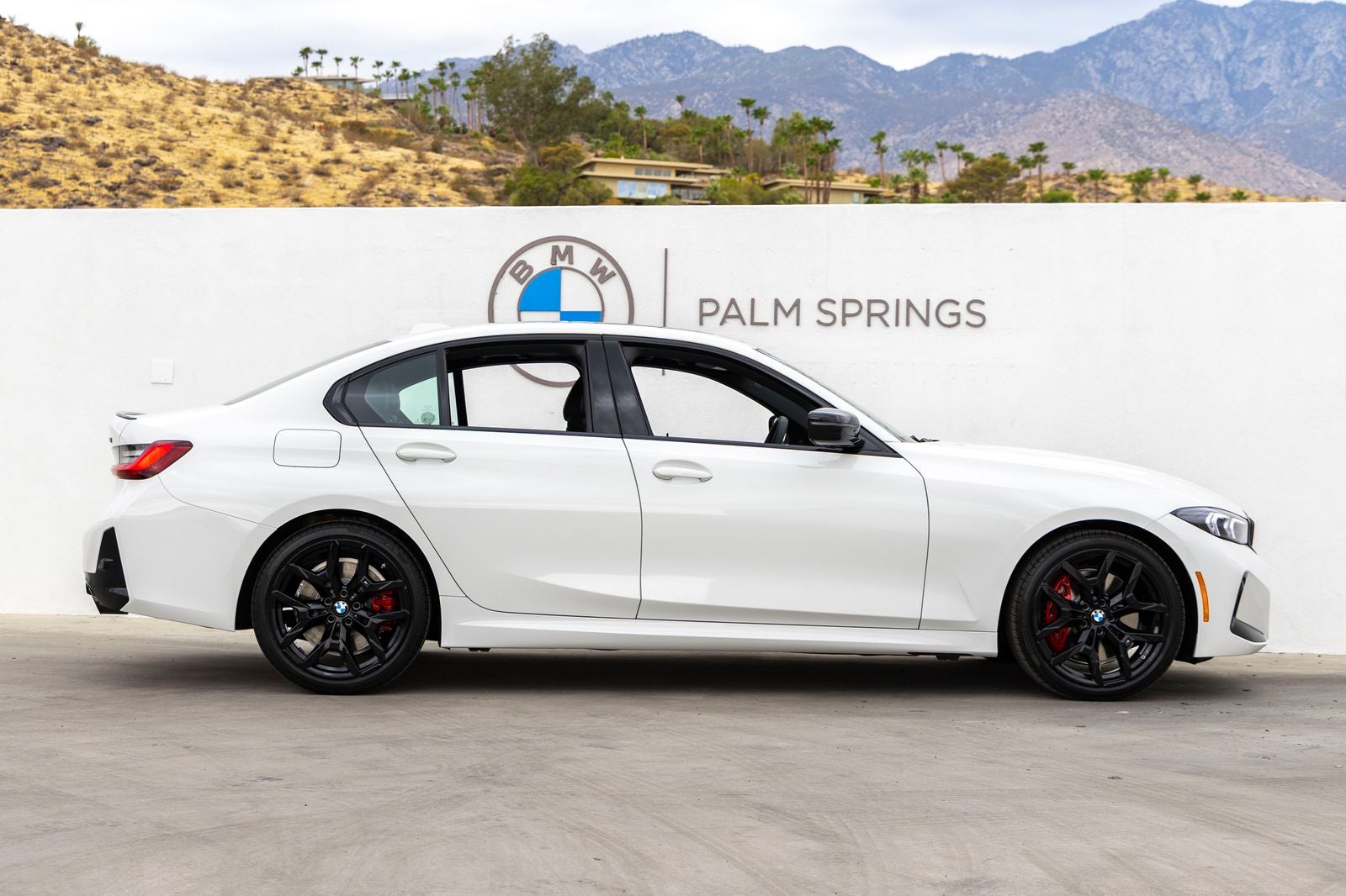 2026 BMW 330i 330i