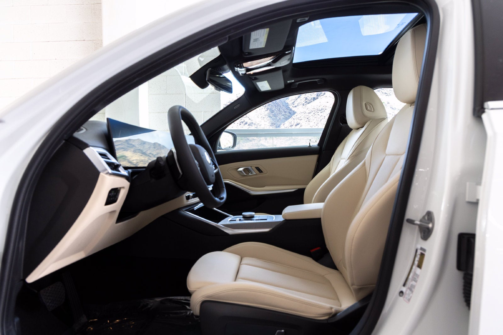 2026 BMW 330i 330i