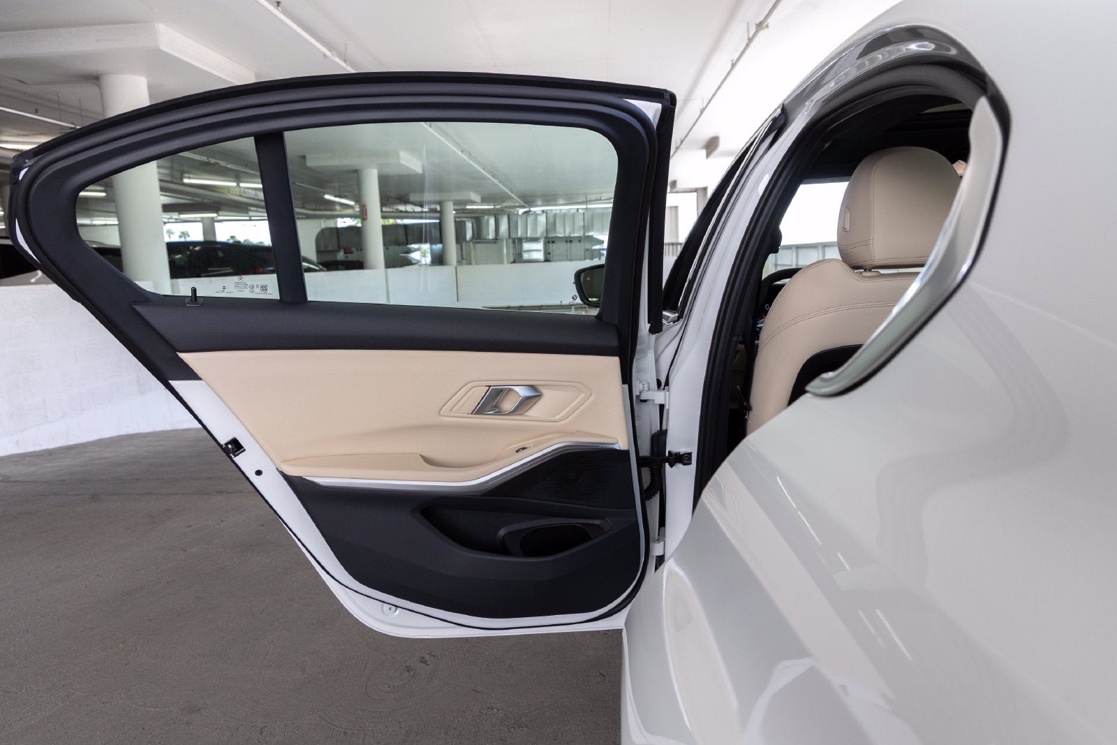 2026 BMW 330i 330i