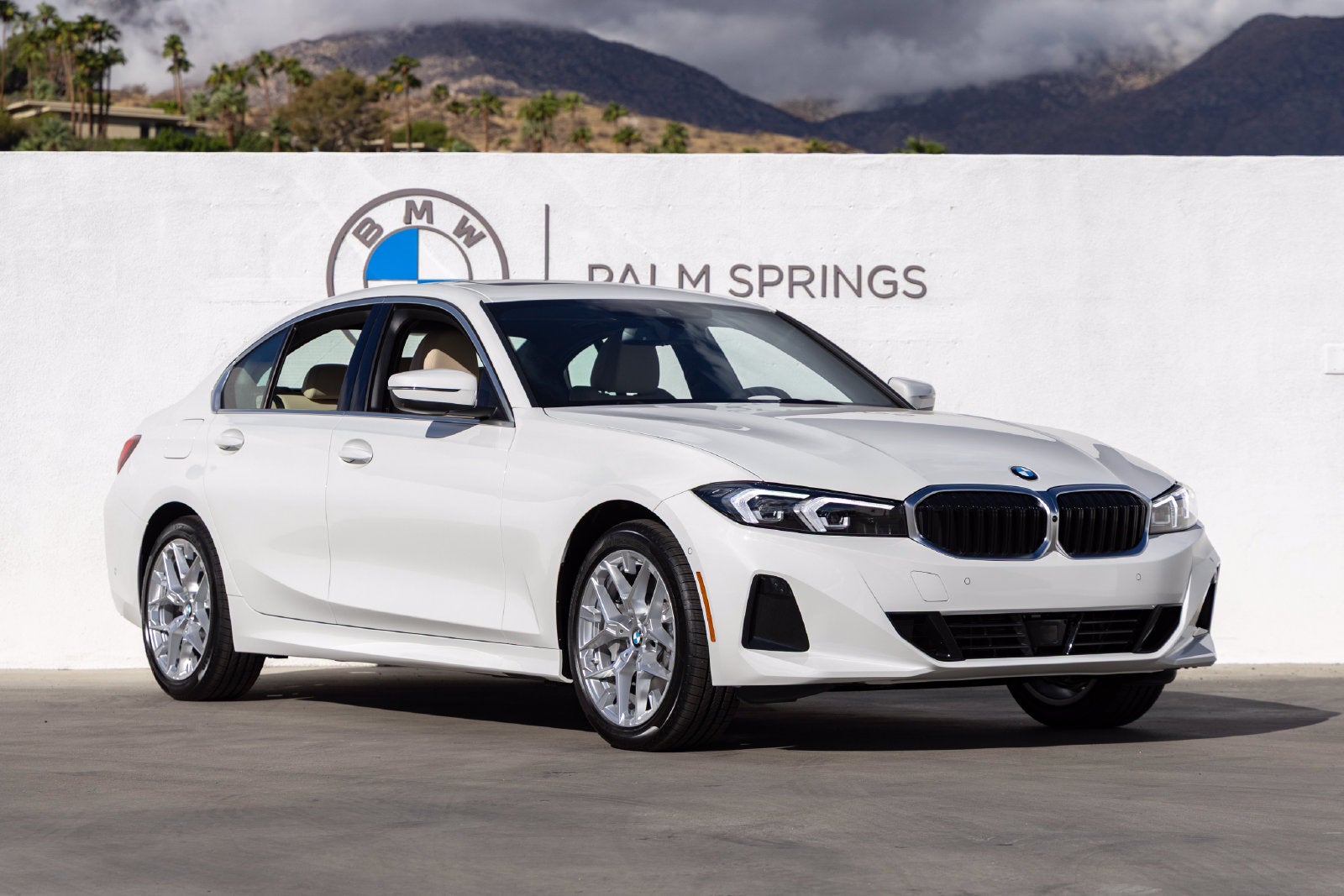 2026 BMW 330i 330i