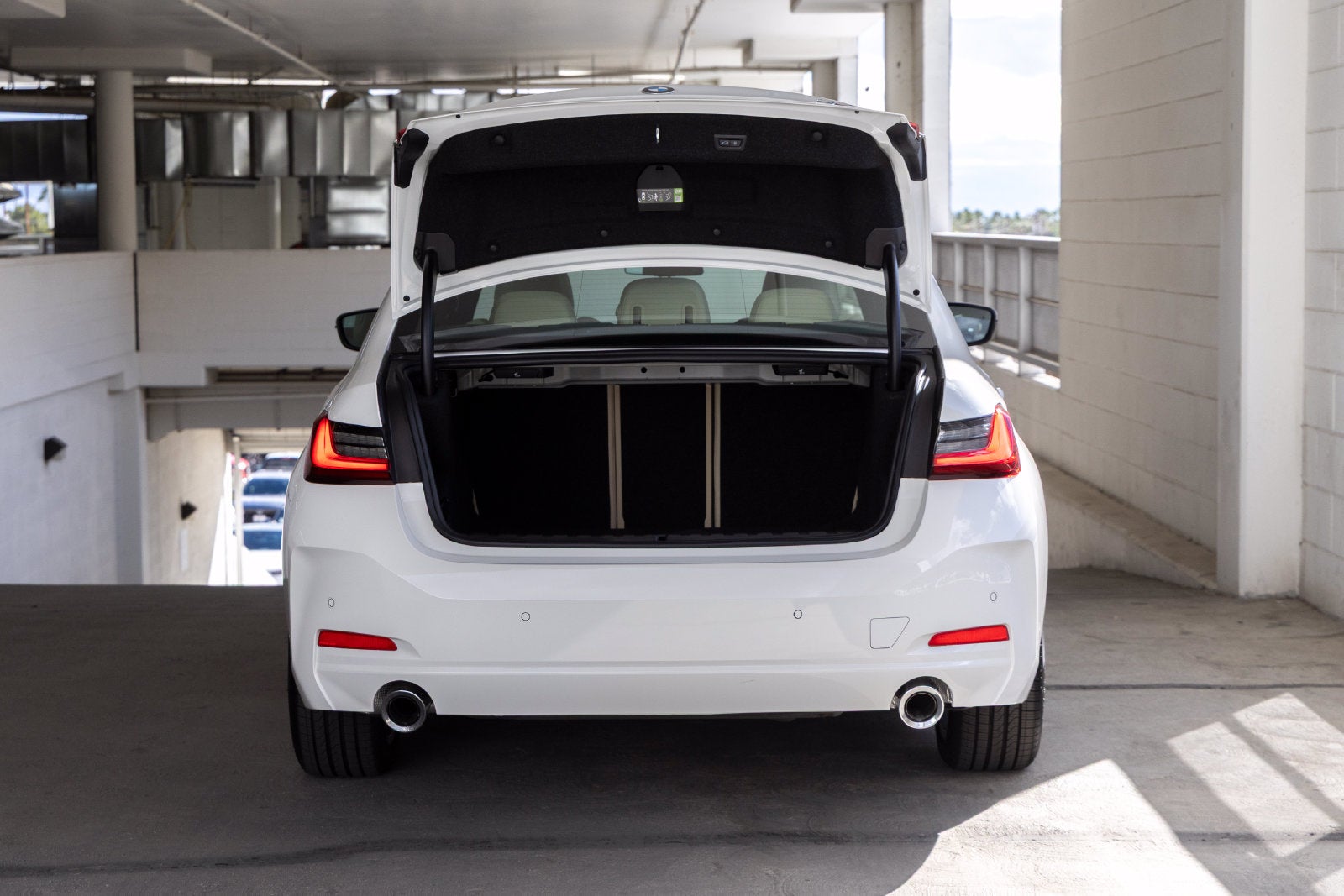 2026 BMW 330i 330i