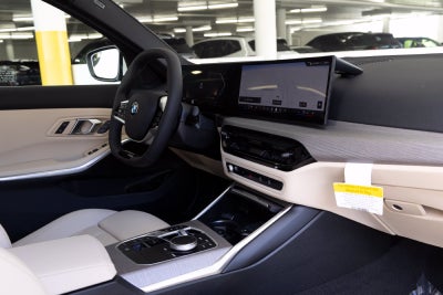 2026 BMW 330i 330i