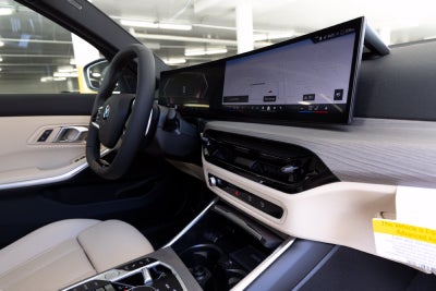 2026 BMW 330i 330i