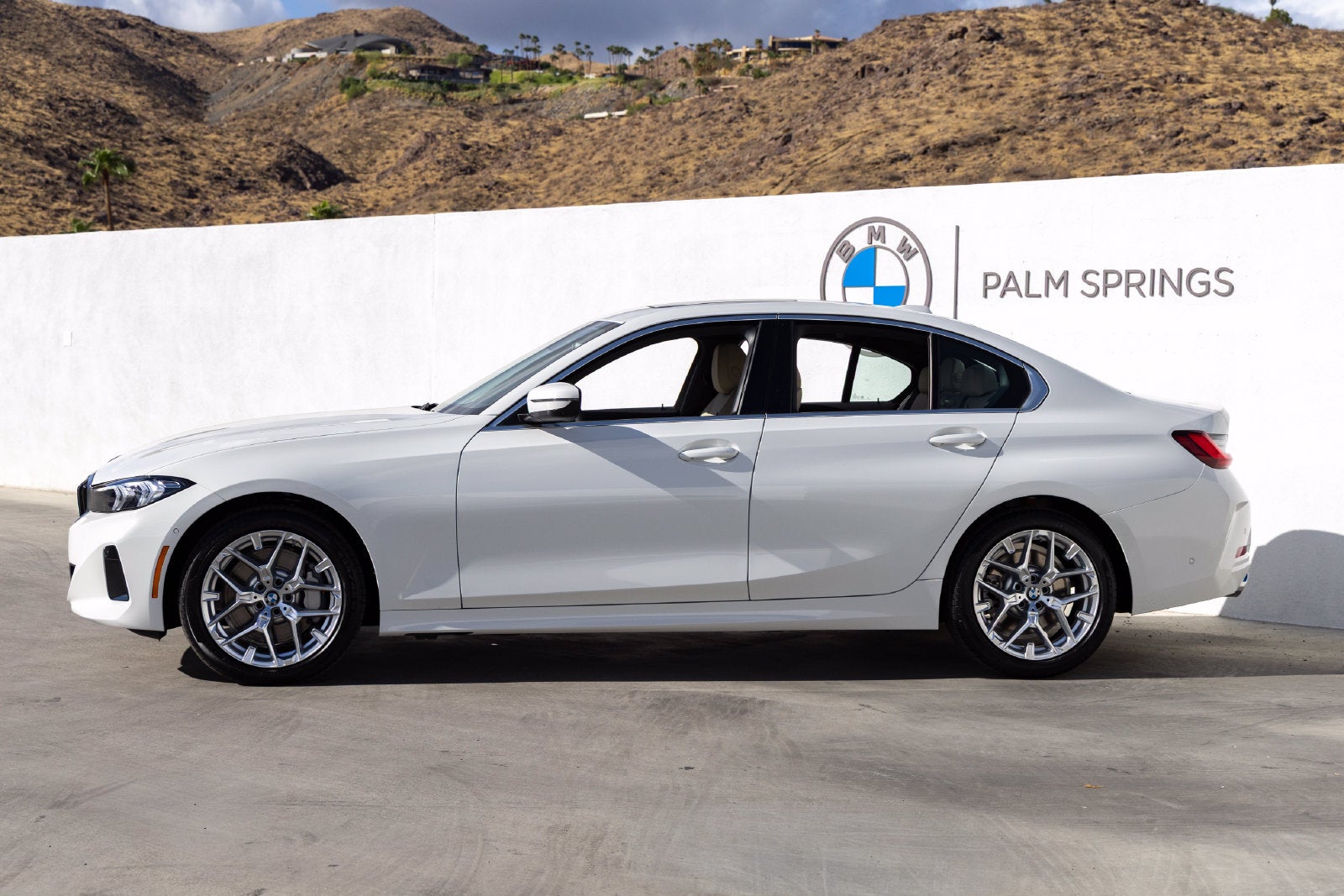 2026 BMW 330i 330i