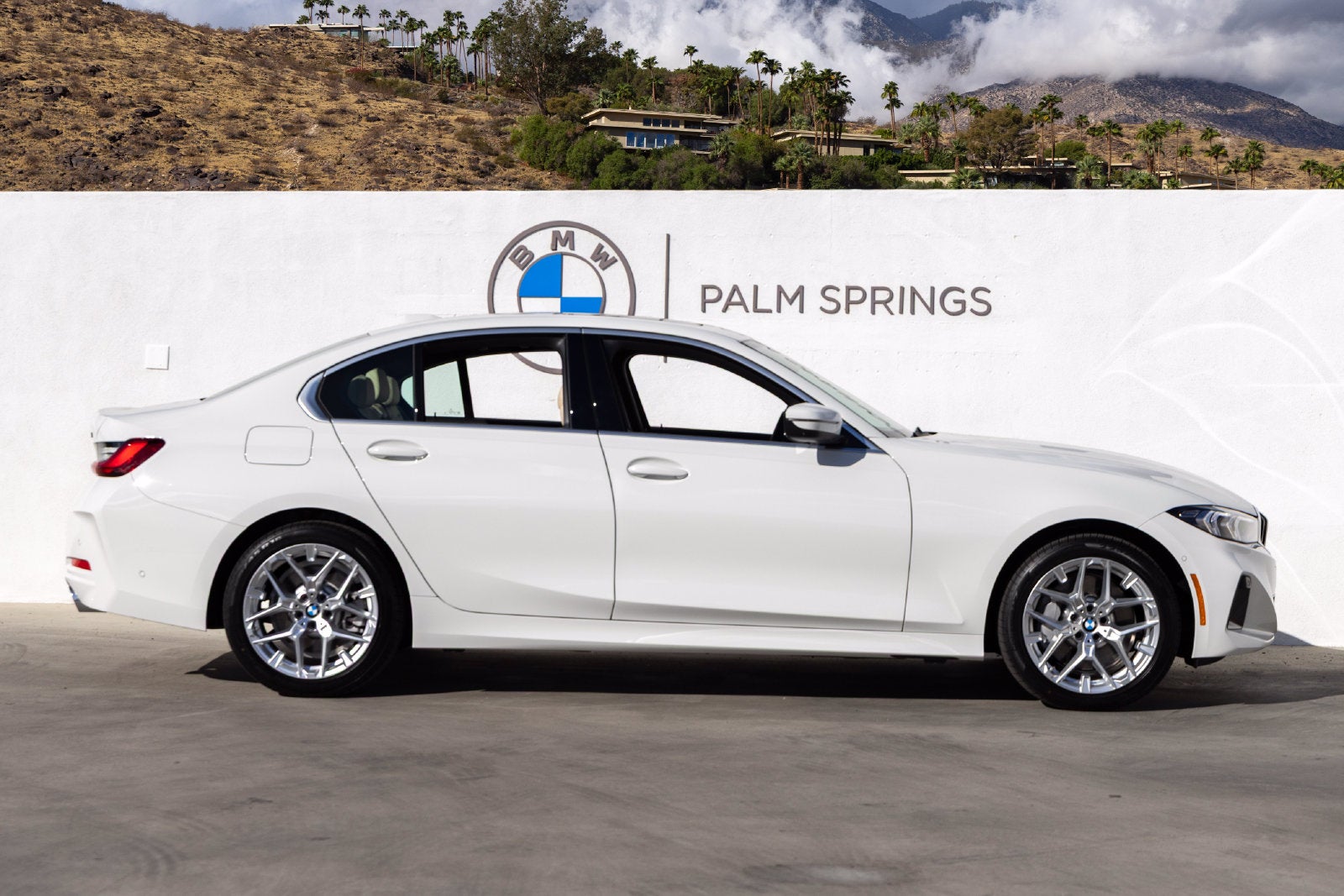 2026 BMW 330i 330i