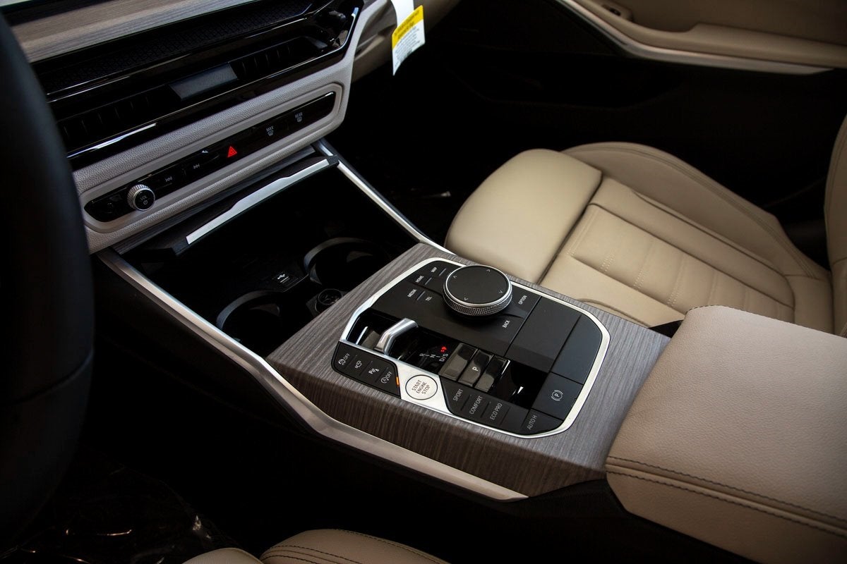 2025 BMW 3 Series 330i