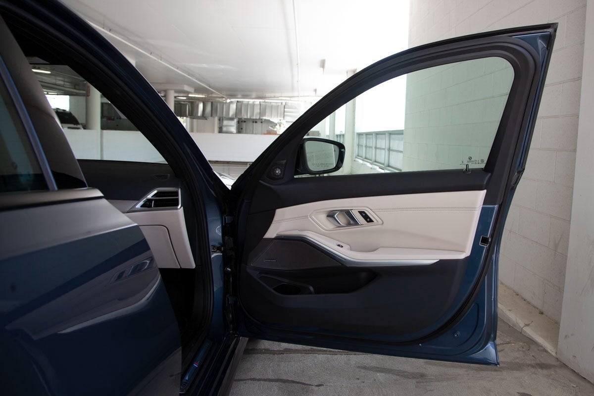 2025 BMW 3 Series 330i