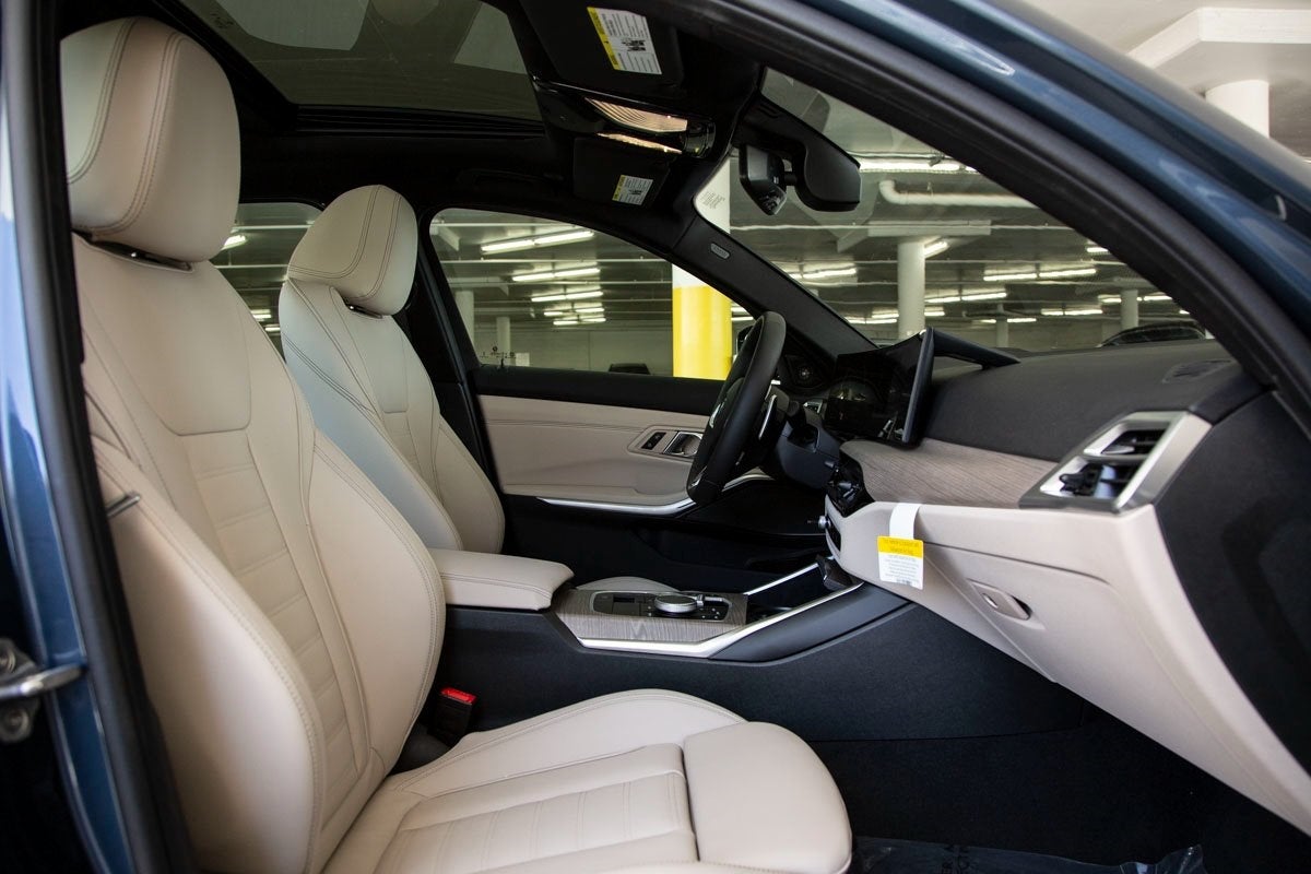 2025 BMW 3 Series 330i