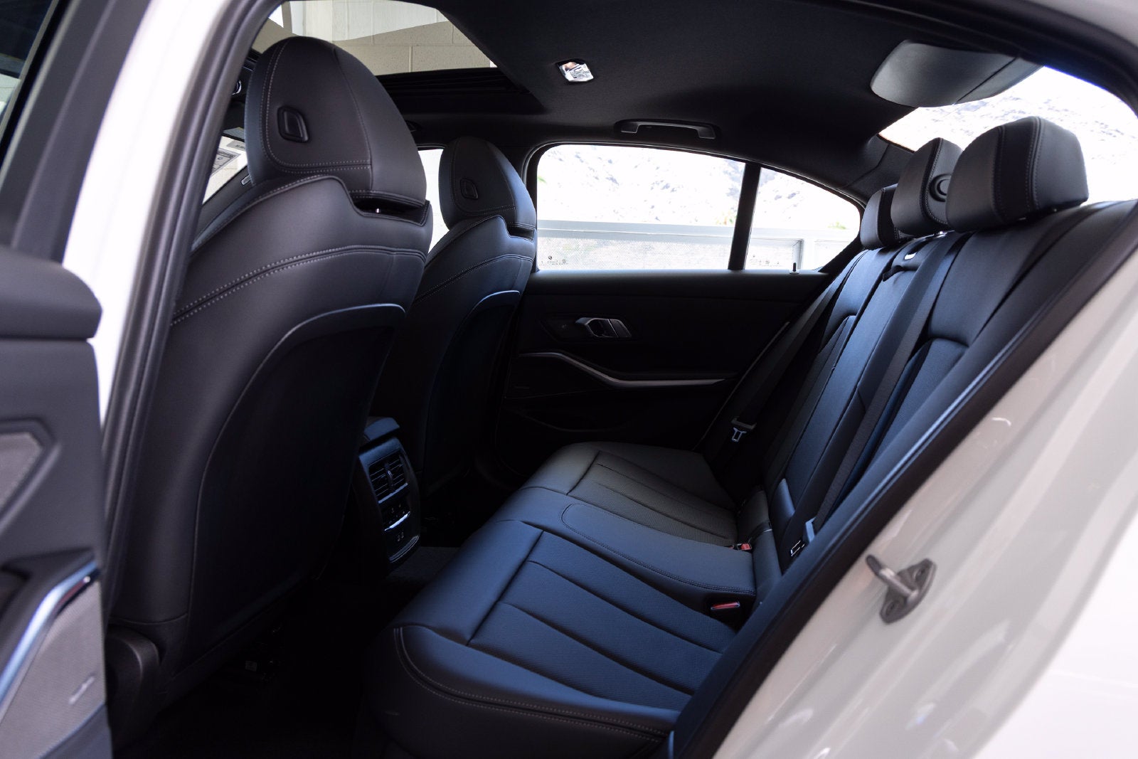 2026 BMW 330i 330i