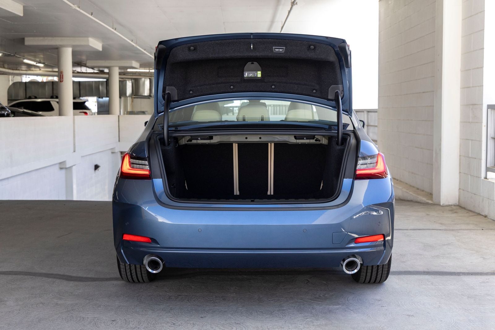 2026 BMW 330i 330i
