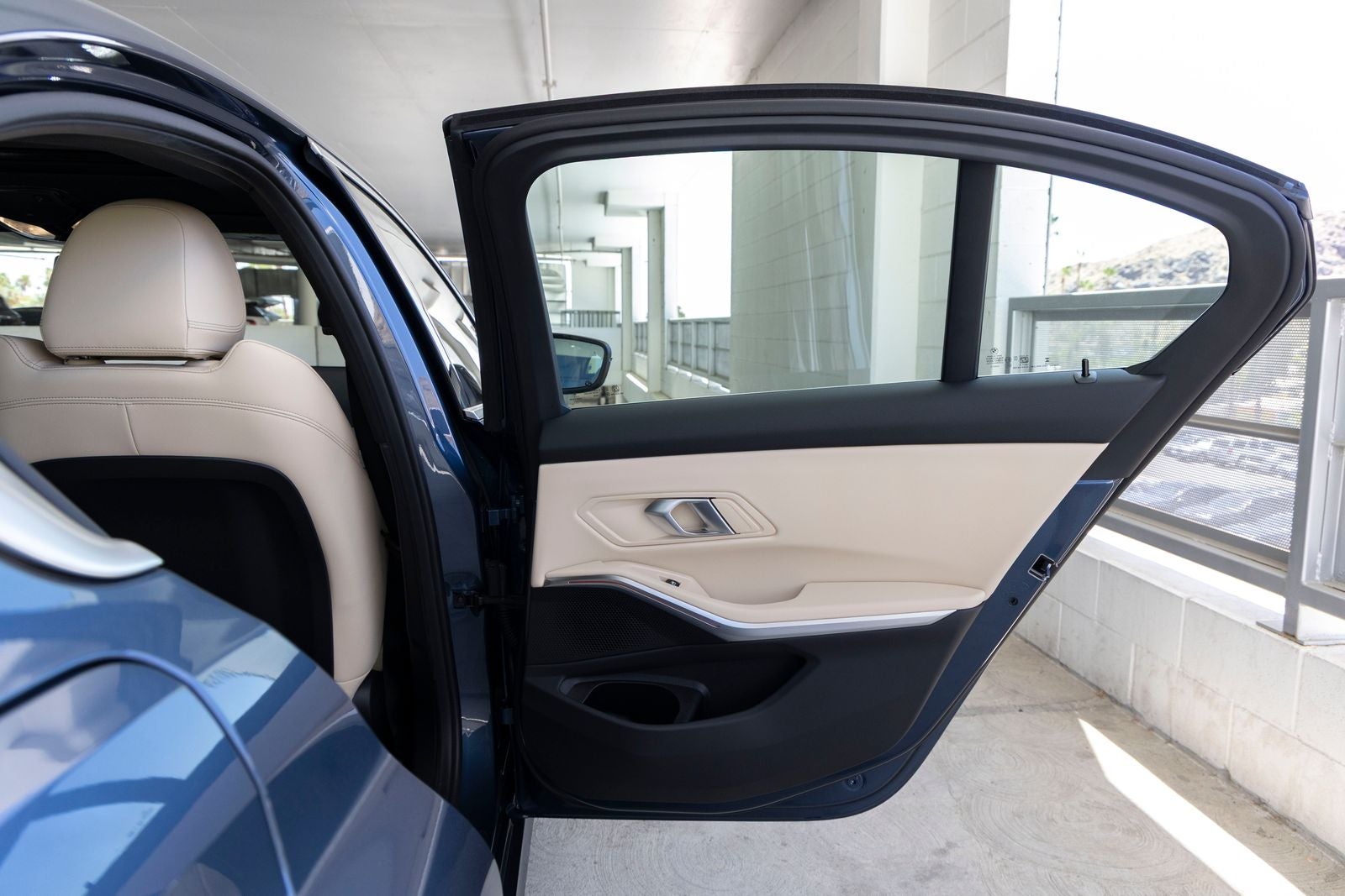 2026 BMW 330i 330i