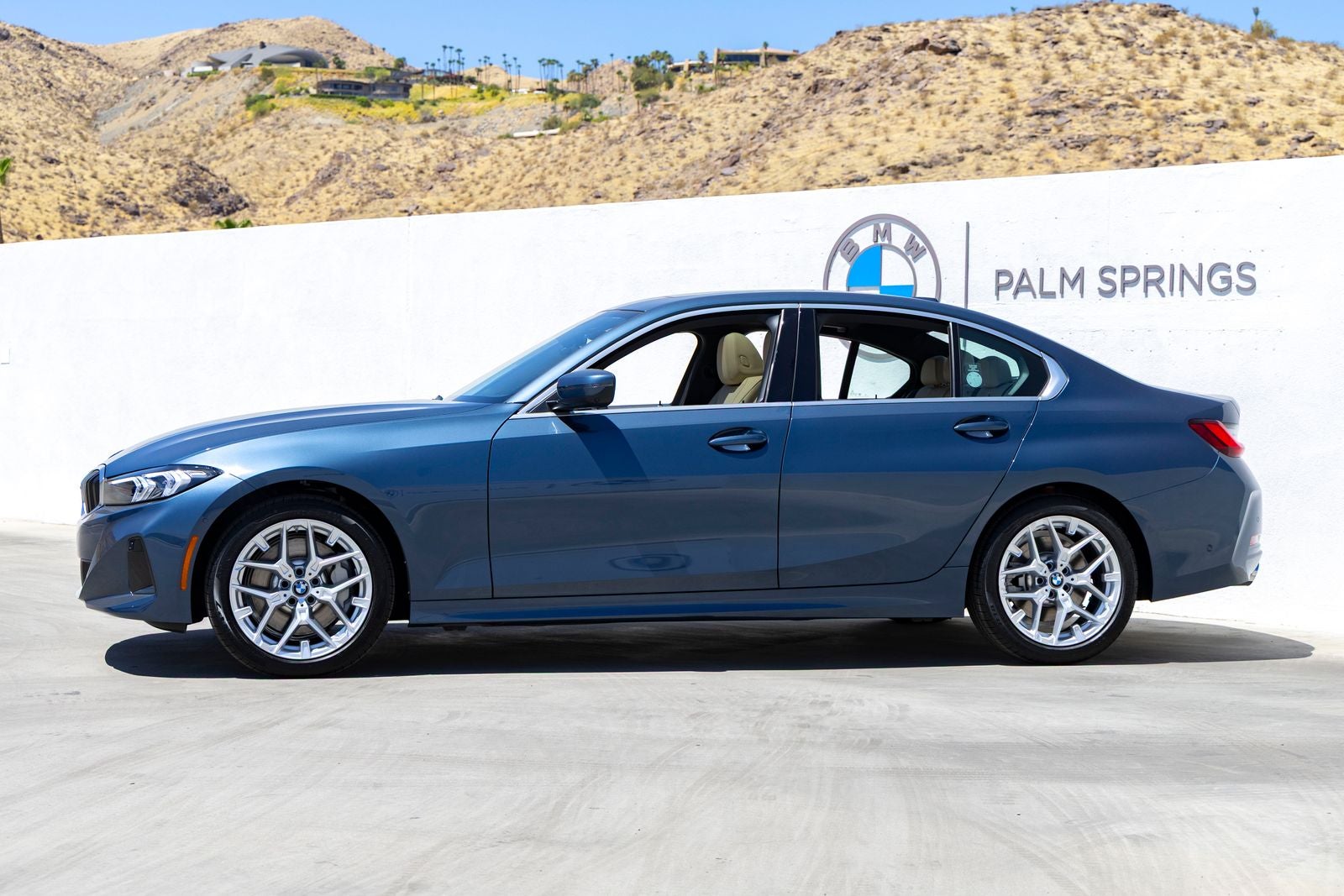2026 BMW 330i 330i