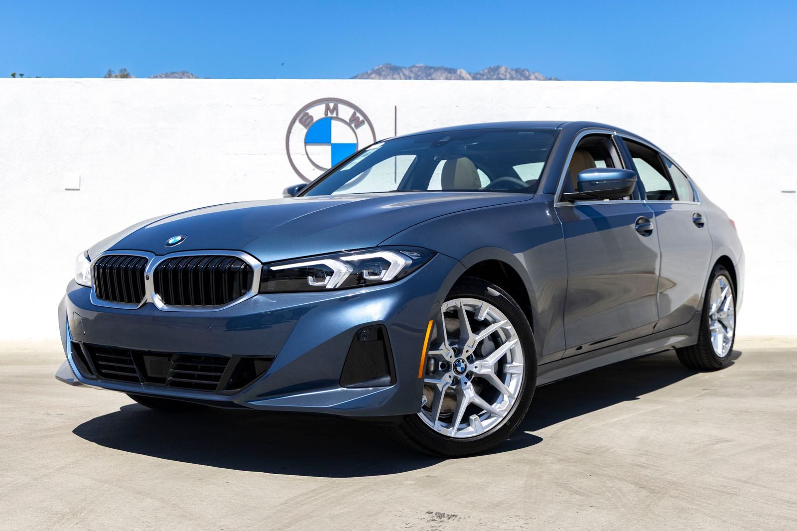 2026 BMW 330i 330i