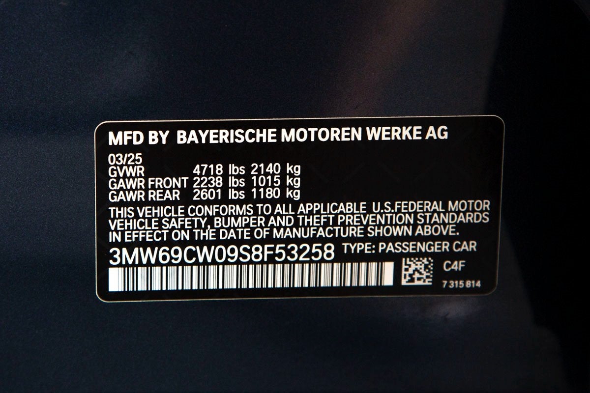 2025 BMW 330i 330i