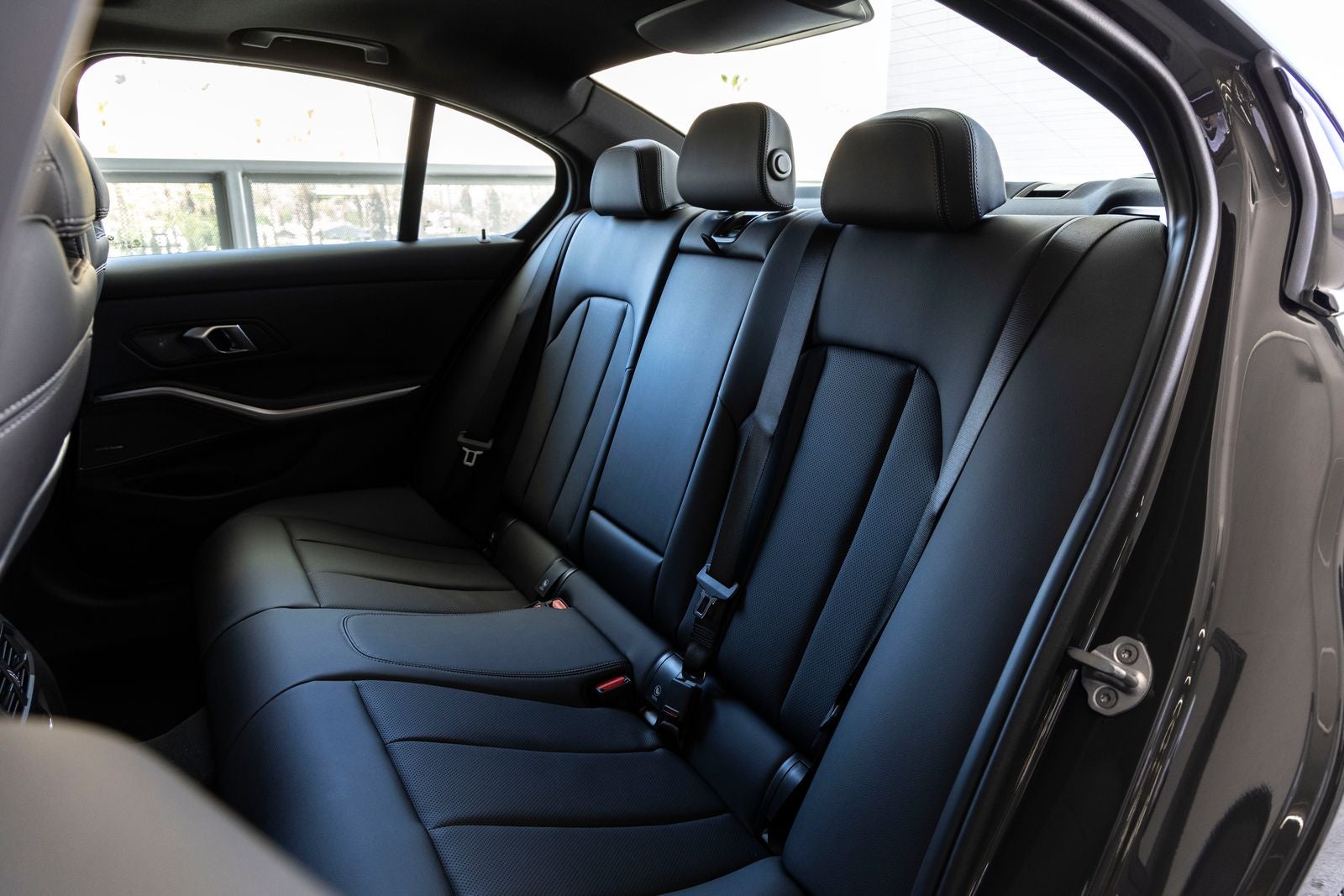2026 BMW 330i 330i