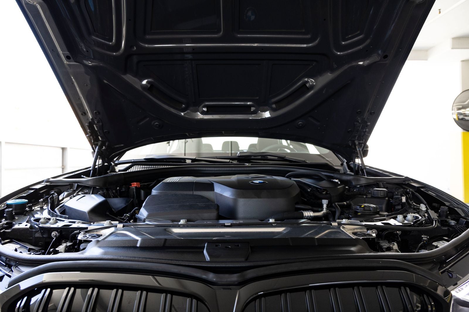 2026 BMW 330i 330i