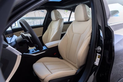 2026 BMW 330i 330i