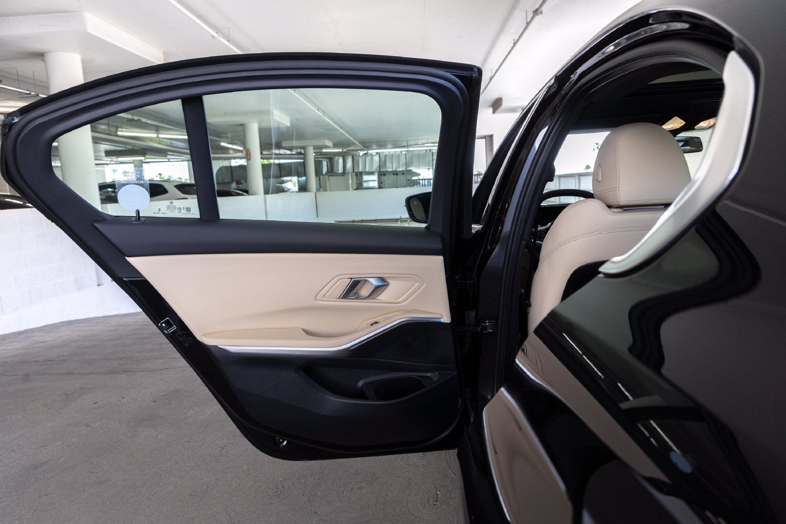 2026 BMW 330i 330i