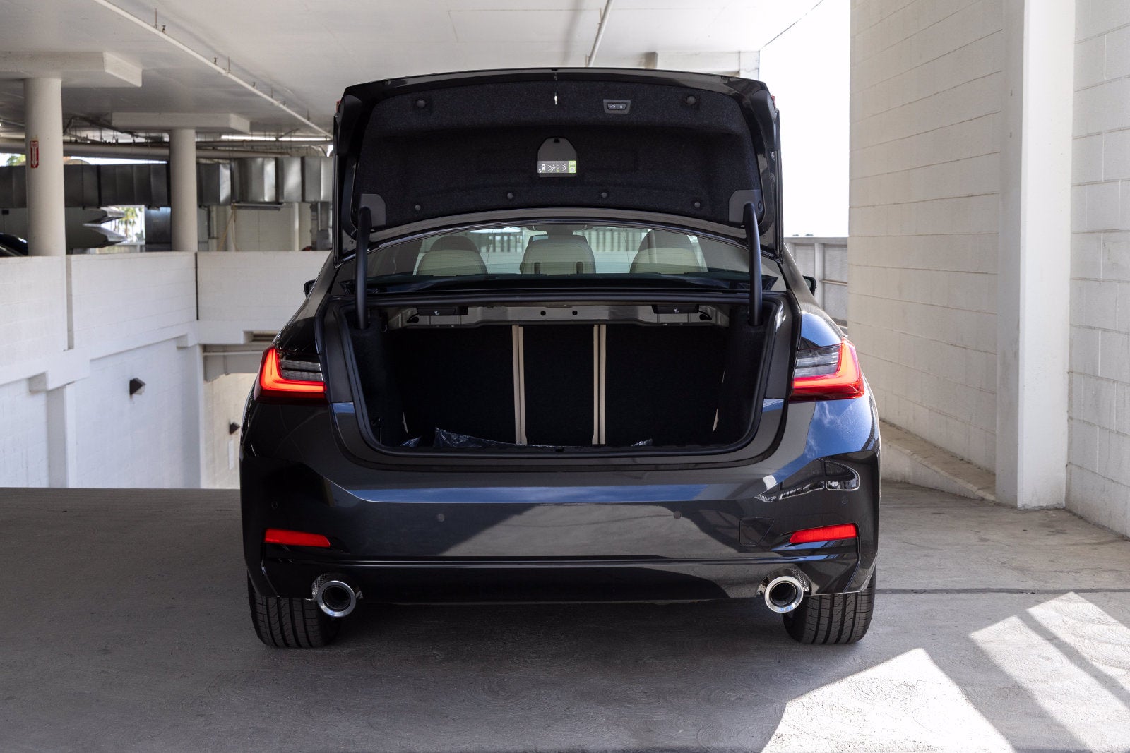 2026 BMW 330i 330i