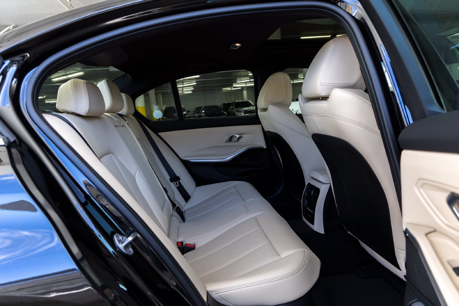 2026 BMW 330i 330i