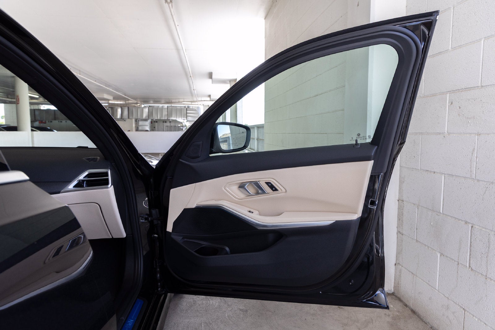 2026 BMW 330i 330i