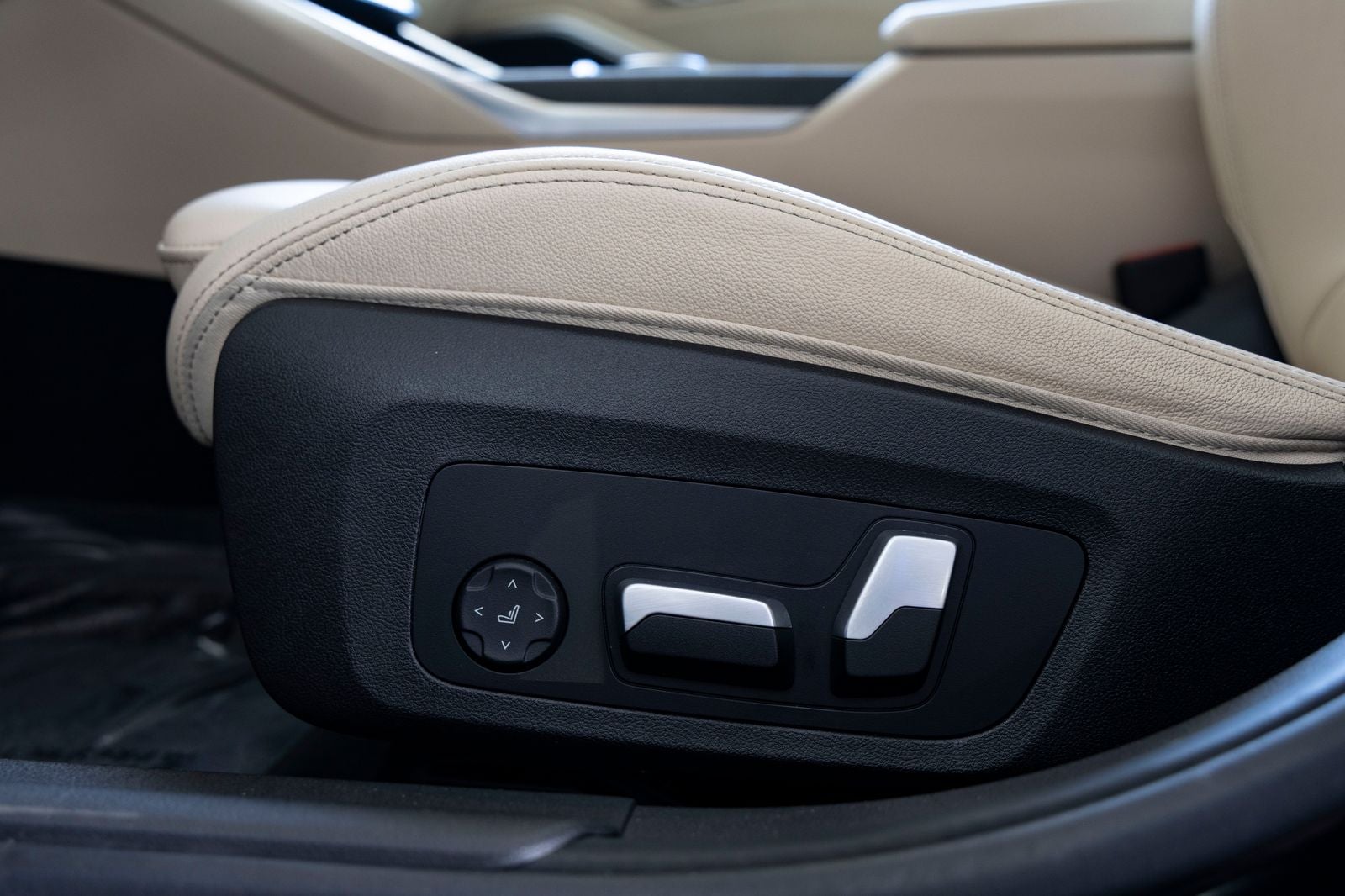2023 BMW 330i 330i