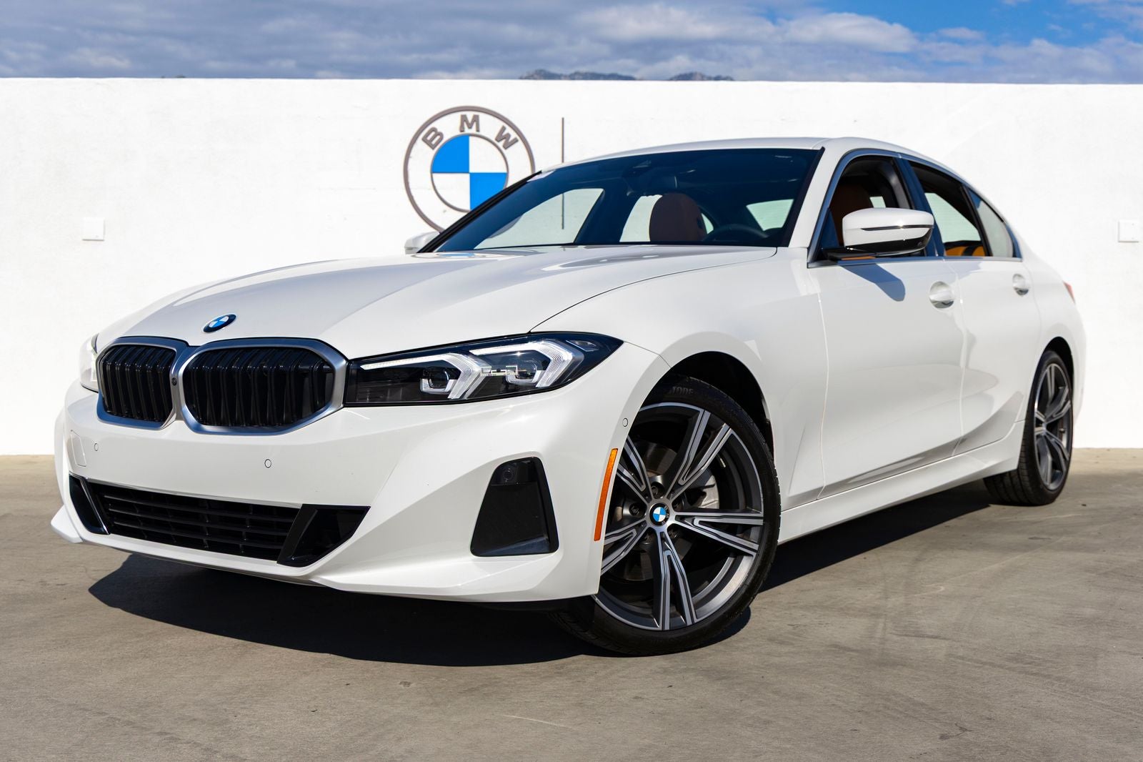 2024 BMW 330i 330i