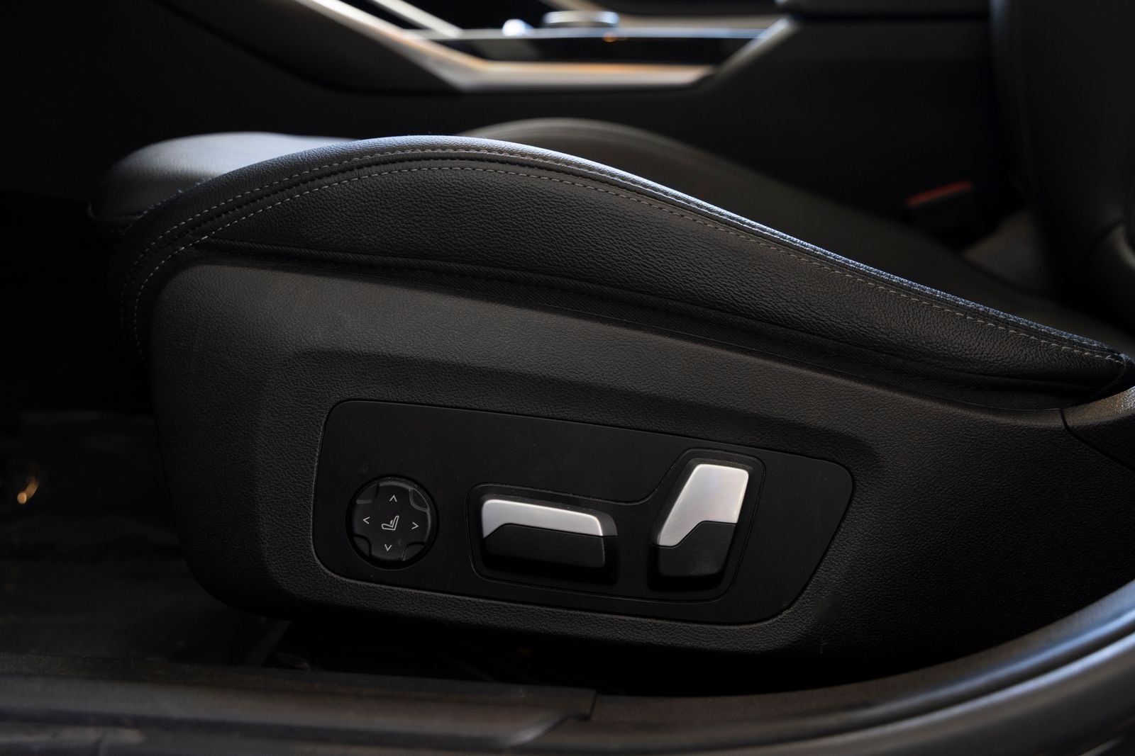 2023 BMW 330i 330i
