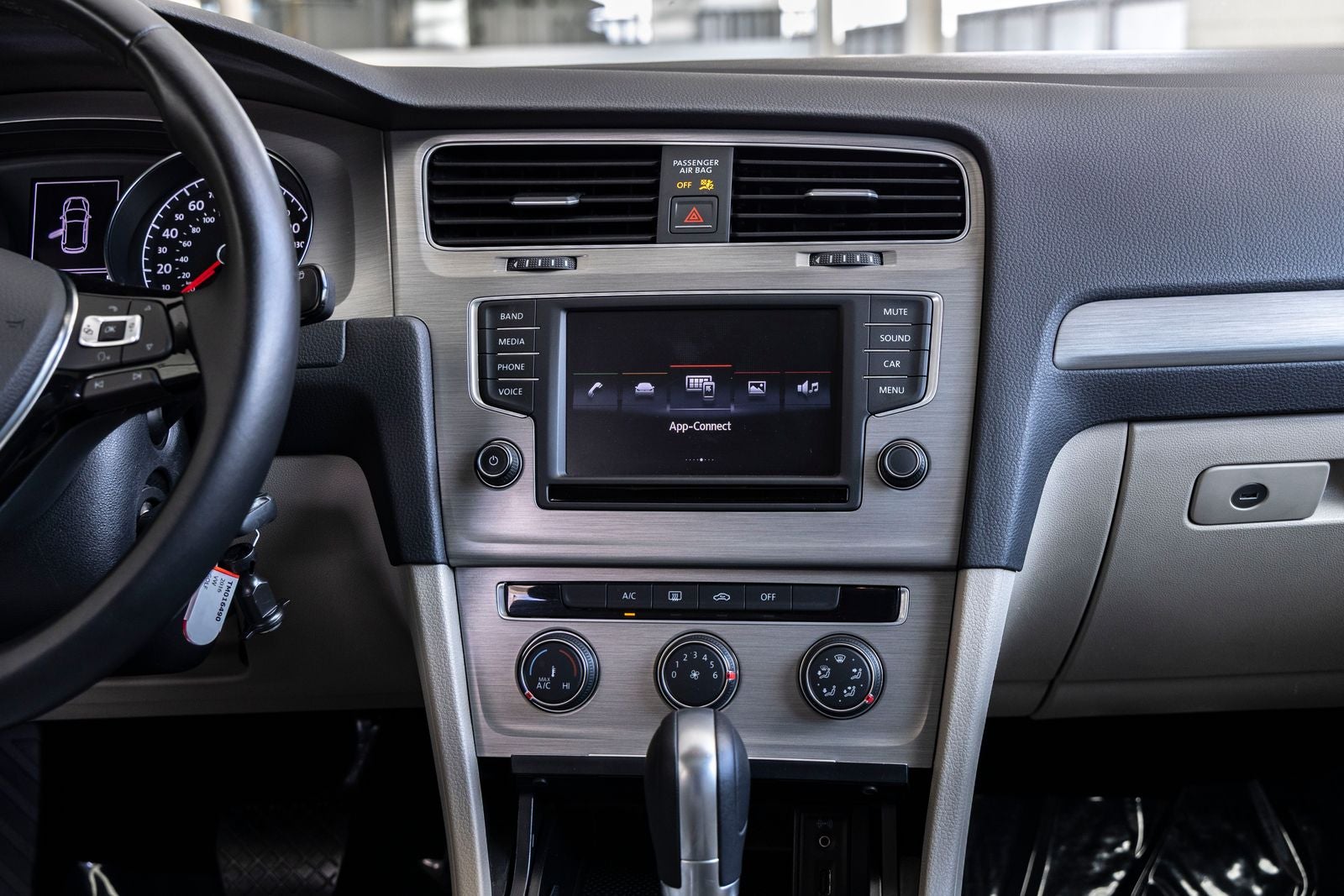 2016 Volkswagen Golf TSI S 4-Door