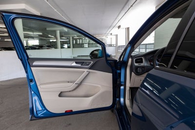 2016 Volkswagen Golf TSI S 4-Door
