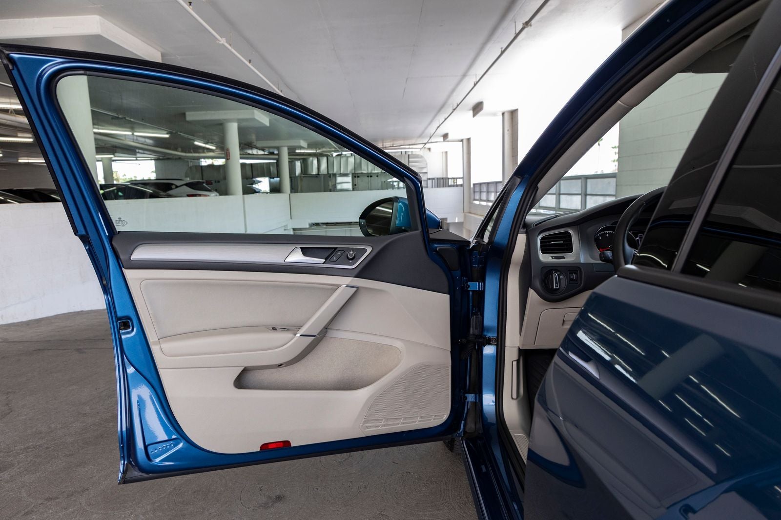 2016 Volkswagen Golf TSI S 4-Door