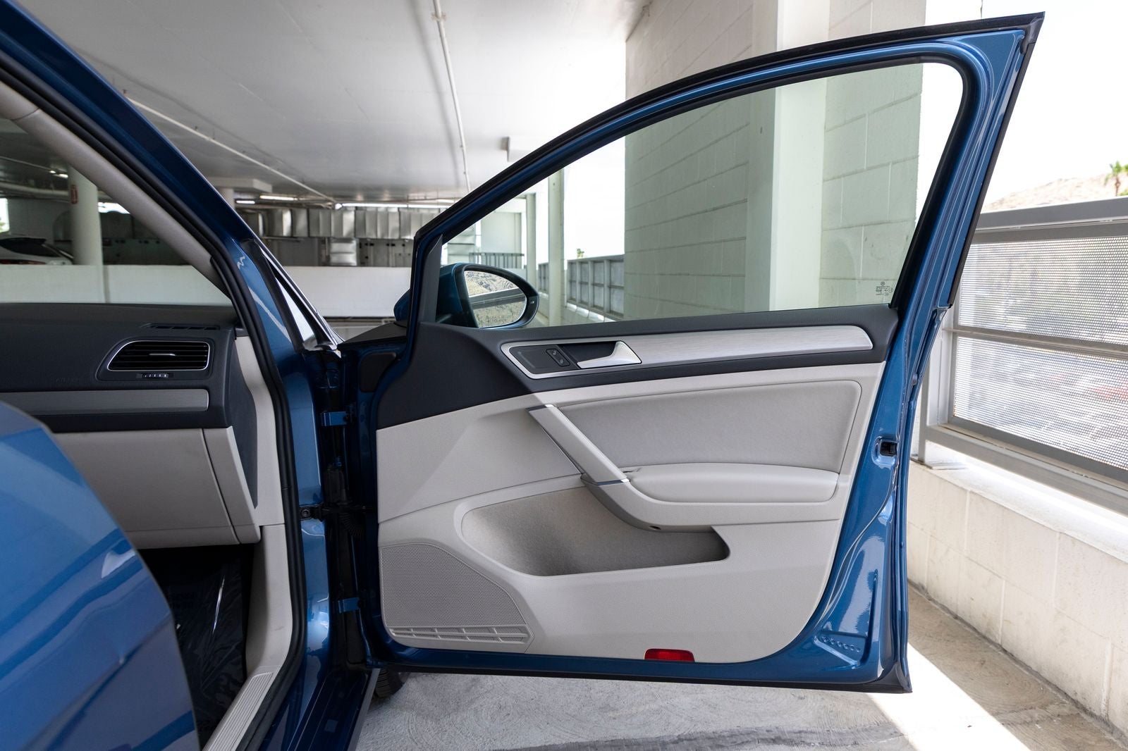 2016 Volkswagen Golf TSI S 4-Door