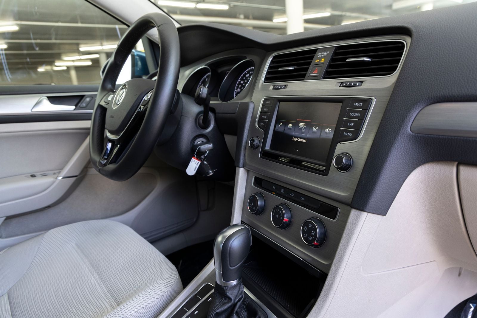 2016 Volkswagen Golf TSI S 4-Door