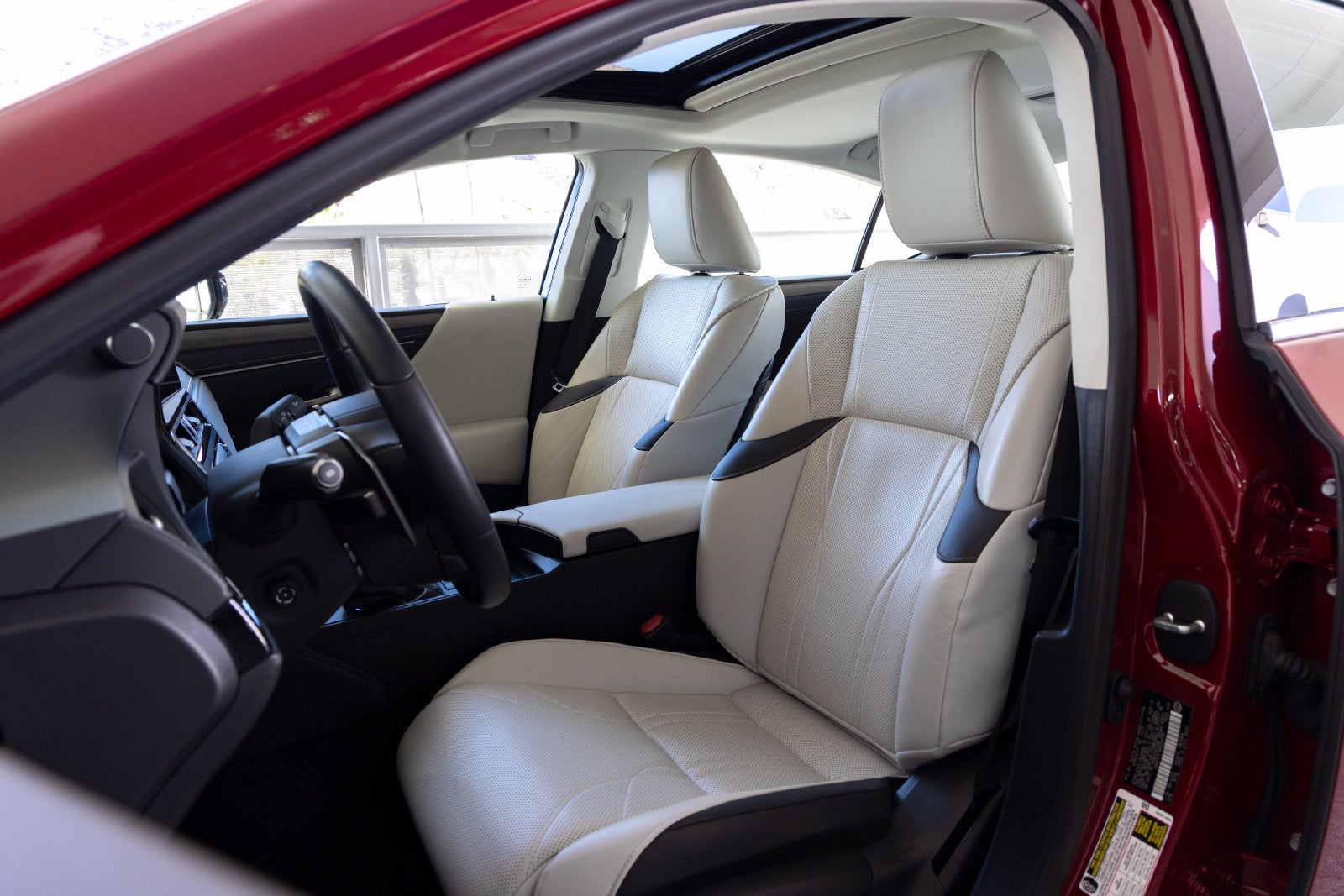 2024 Lexus ES 300h Luxury