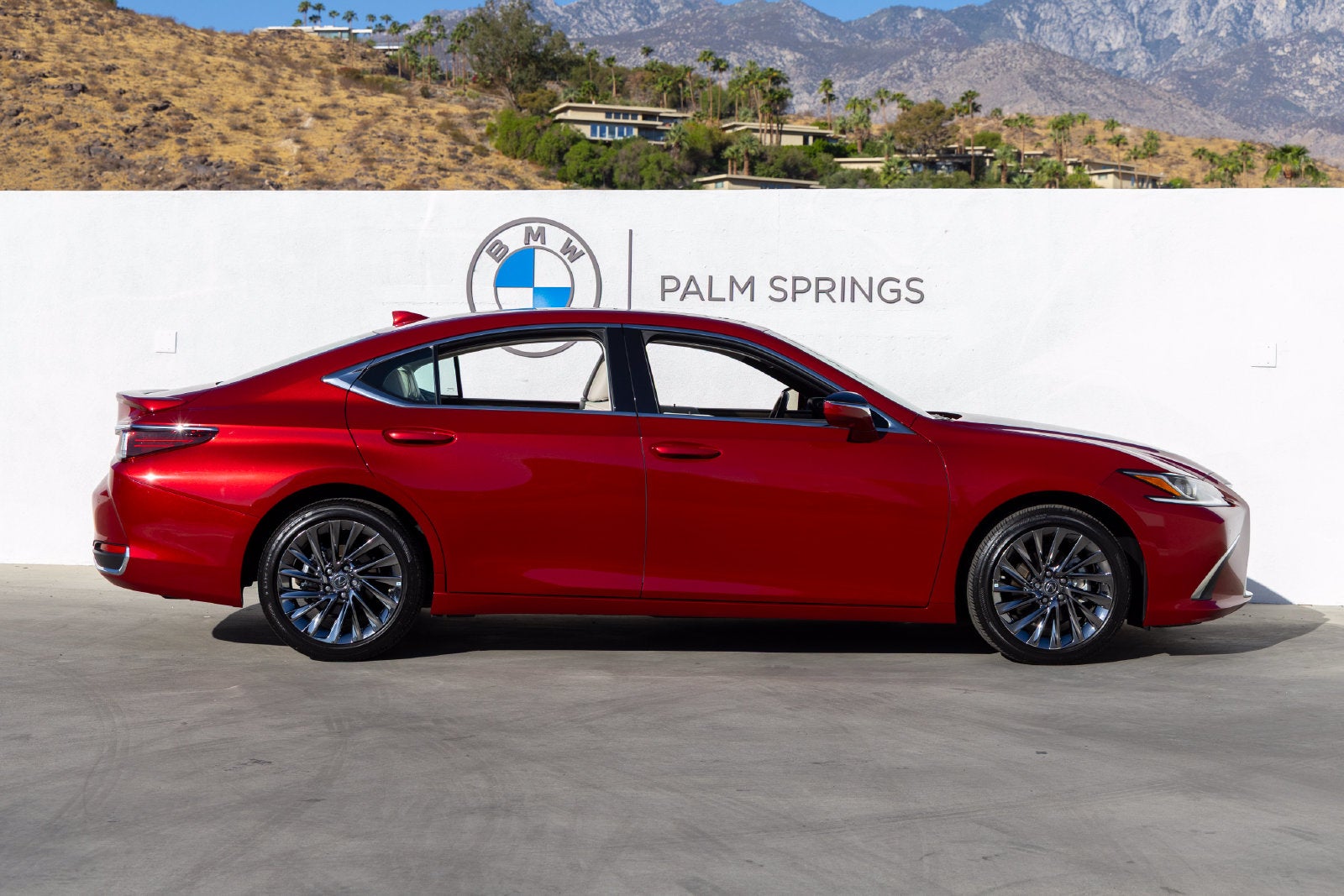 2024 Lexus ES 300h Luxury