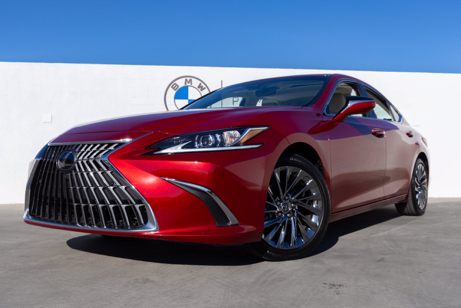 2024 Lexus ES 300h Luxury