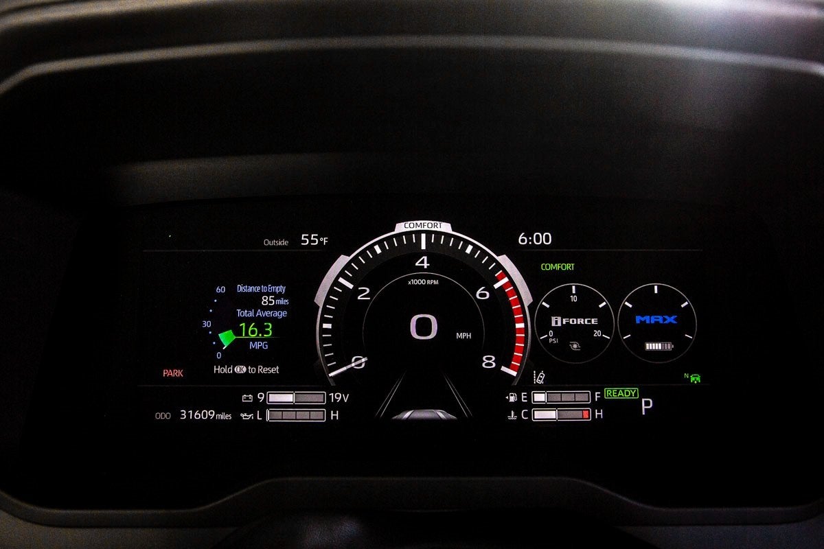 2022 Toyota Tundra Hybrid Platinum