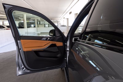 2027 BMW X7 Base