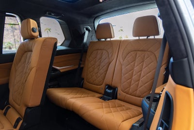 2027 BMW X7 Base