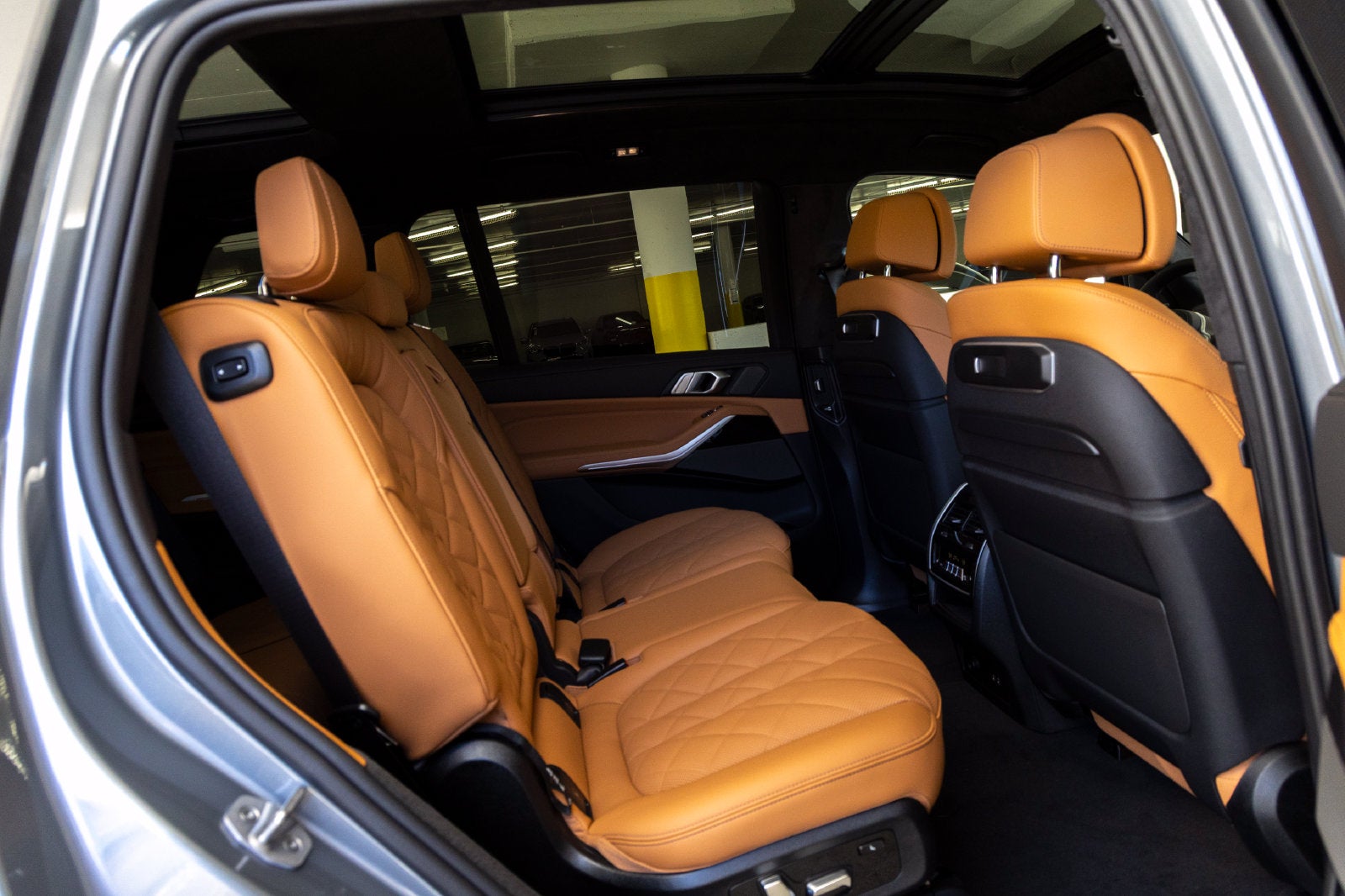 2027 BMW X7 Base