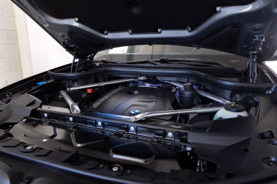 2027 BMW X7 Base