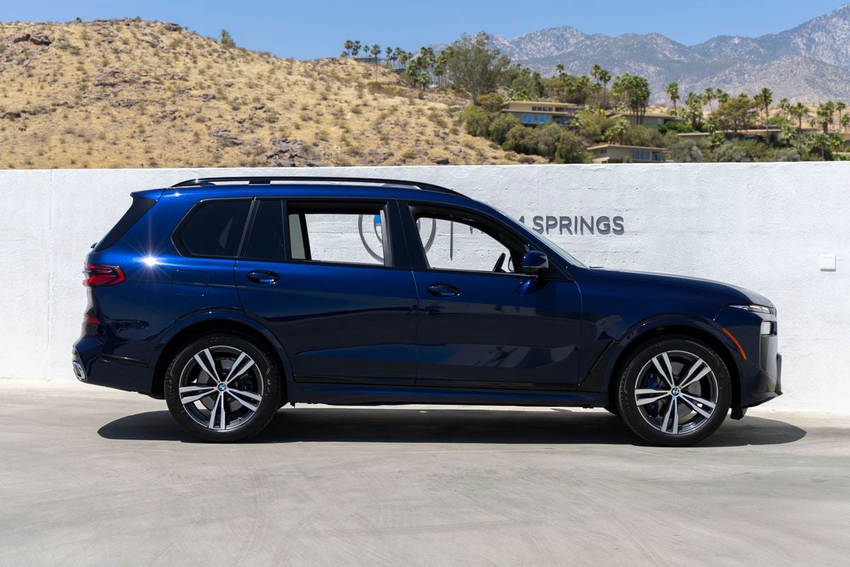 2023 BMW X7 xDrive40i