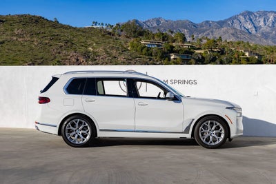 2023 BMW X7 xDrive40i