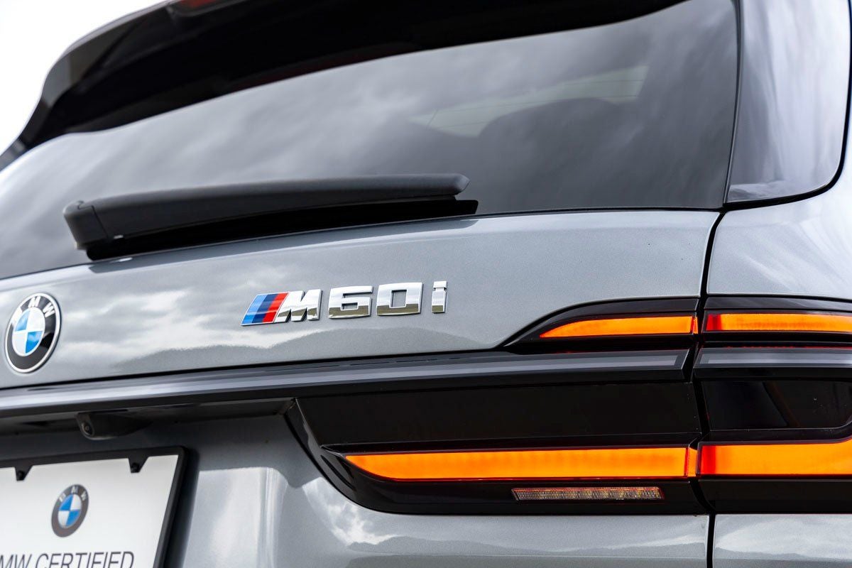 2025 BMW X7 M60i