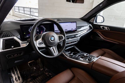 2025 BMW X7 M60i