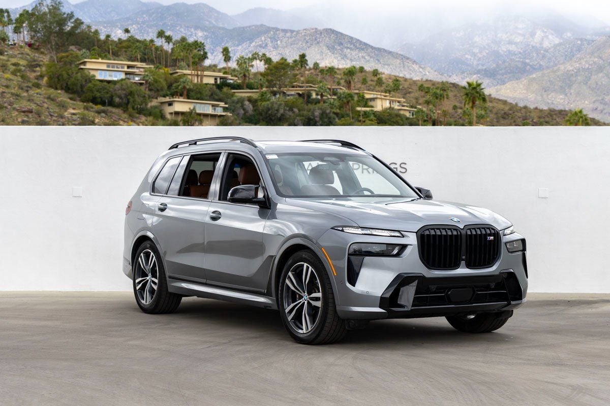2025 BMW X7 M60i