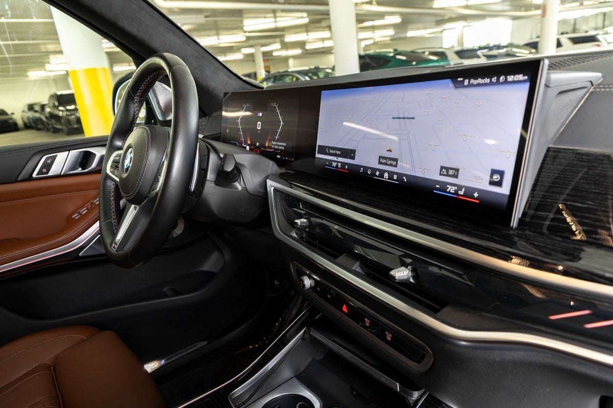 2025 BMW X7 M60i